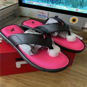FILA Women’s Thong Sandal Size 10 NIB